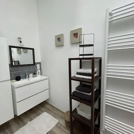 Independant Sans Cuisine - Le Coin Cosy Avec Wifi * Brussels